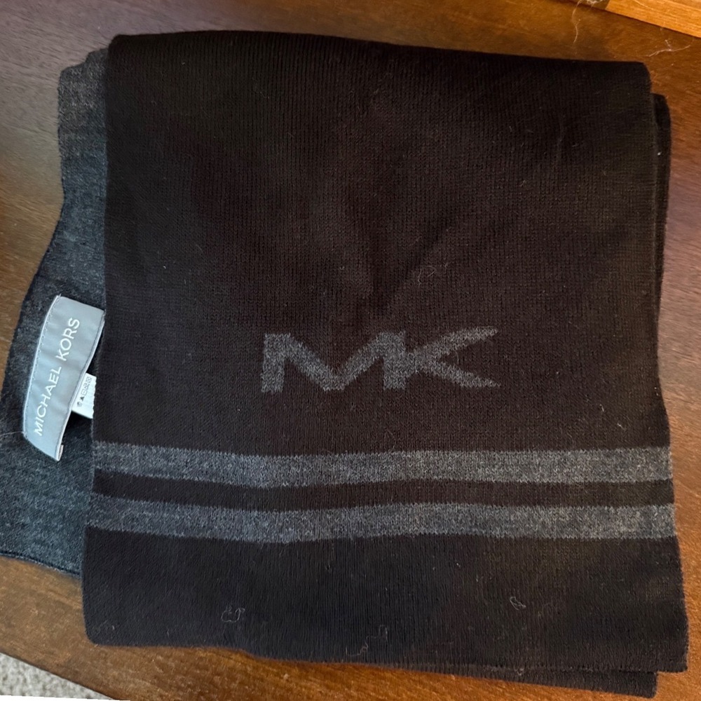 Michael Kors Mens Black Gray MK‎ Logo Knit Winter Scarf Striped Acrylic